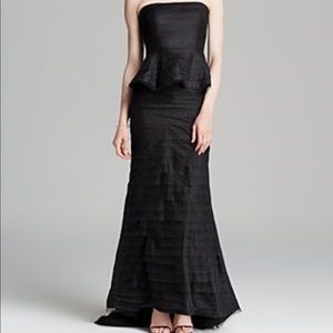 👗Adrianna Papell gorgeous peplum tule mesh gown👗